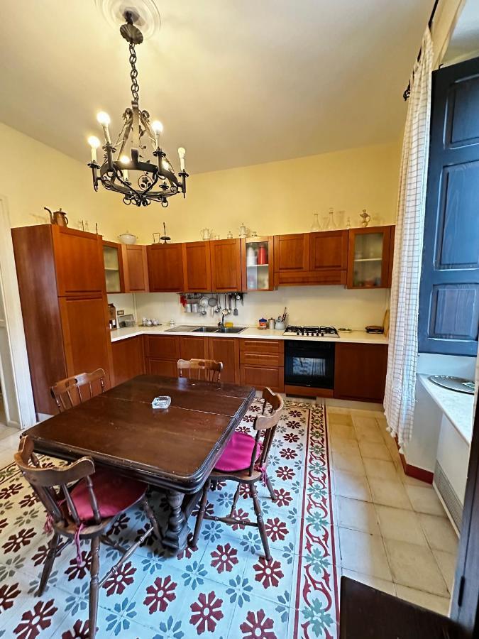 Elegante Appartamento Nel Cuore Del Barocco Lecce Exterior photo